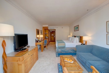 Standard Room, 1 King Bed, Ocean View (Beach Access)