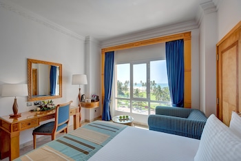 Standard Room, 1 King Bed, Ocean View (Beach Access)
