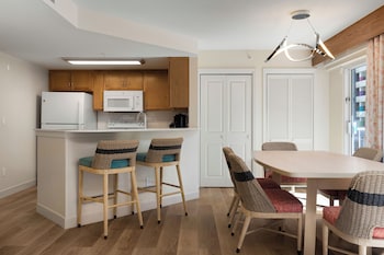 Suite, 2 Bedrooms, Kitchenette