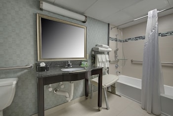 Standard Room, 2 Double Beds, Accessible Bathtub (Mobility)