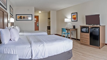 Room, Non Smoking (3 Double Beds)