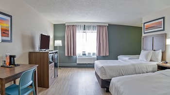 Room, Non Smoking (3 Double Beds)