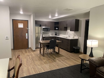 Suite, 1 King Bed, Non Smoking, Lake View