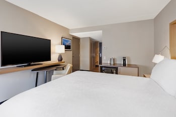 Standard Room, 1 Queen Bed, Accessible (Communications)