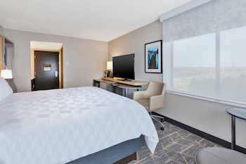 Standard Room, 1 King Bed, City View