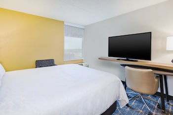 Standard Room, 1 Queen Bed, Accessible (Communications)