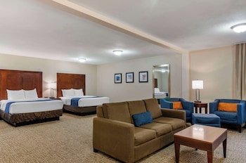 Suite, Multiple Beds, Non Smoking