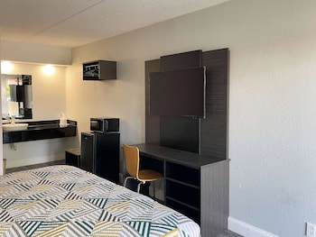 Standard Room, 1 King Bed, Non Smoking