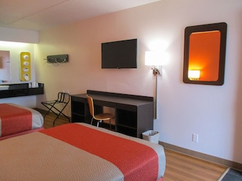 Standard Room, 2 Double Beds, Non Smoking