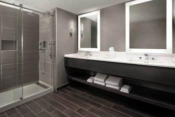 Premier Room, 2 Queen Beds, Balcony