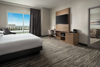 Premier Room, 1 King Bed, Balcony