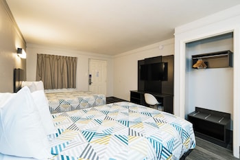 2 Full Beds | Smoking