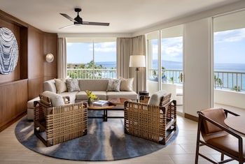 Panoramic Suite, 1 Bedroom, Kilohana Corner Suite, (1 King Bed)