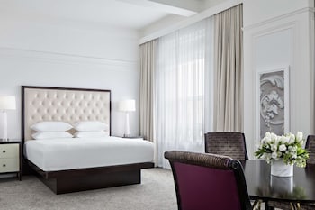 Junior Suite, 1 King Bed, Non Smoking