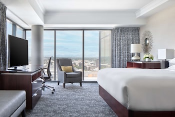 Room, 1 King Bed, Non Smoking, River View