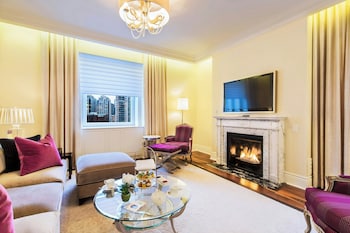 Luxury Suite, Multiple Beds, Fireplace