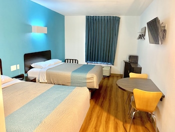 Standard Room, 2 Queen Beds, Non Smoking