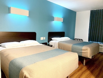 Standard Room, 2 Queen Beds, Accessible, Non Smoking