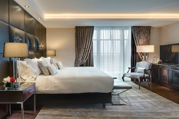 Superior Room, 1 King Bed