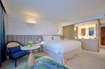 Luxury Room, 1 King Bed or 2 Twin Beds, Sea facing with Garden View, Balcony or Terrace