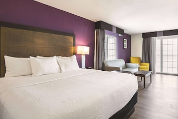 Executive Suite, 1 King Bed, Non Smoking
