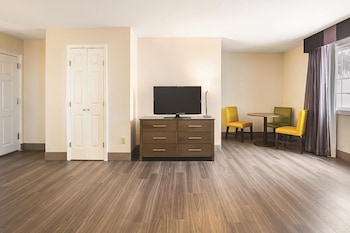 Executive Suite, 2 Double Beds, Non Smoking