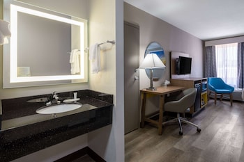 Studio Suite, 1 King Bed, Non Smoking