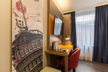 Comfort Room (1 Single Bed)