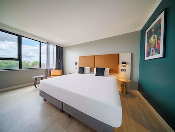 Deluxe Room, 1 King Bed, Park View