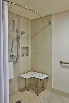 Room, 2 Double Beds (Mobility/Hearing Access, Roll-In Shwr)