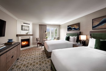 Fairmont Gold, Room, 2 Queen Beds