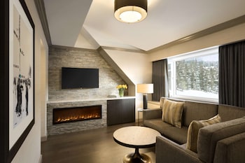 Suite, 1 King Bed (Alpine)