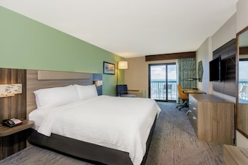 Standard Room, 1 King Bed, Balcony, Oceanfront (High Floor)