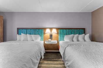 Room, 2 Queen Beds, Refrigerator & Microwave