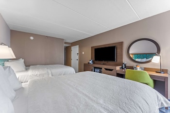Room, 2 Queen Beds, Refrigerator & Microwave