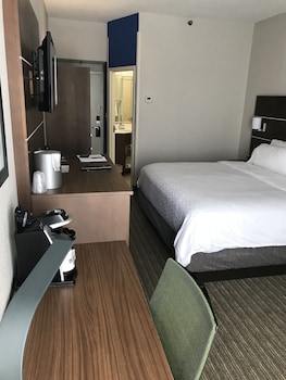 Standard Room, 1 Queen Bed