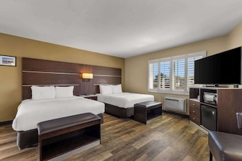 Standard Room, 2 Queen Beds, Non Smoking