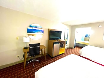 Room, 2 Queen Beds, Non Smoking