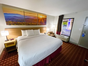 Room, 1 King Bed, Non Smoking (2nd Floor)