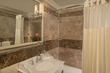 Premier Room, 2 Double Beds, City View