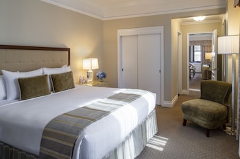 Suite, 1 Bedroom (On the Avenue)