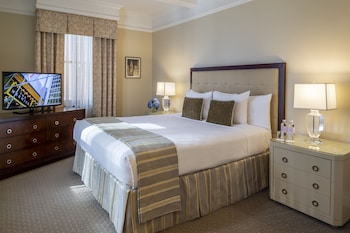 Premier Room, 1 King Bed, City View