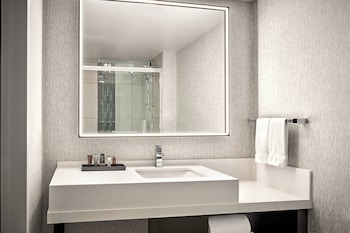 Executive Suite, 1 King Bed