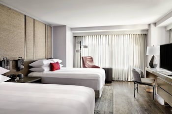 Room, 2 Queen Beds, City View, Corner