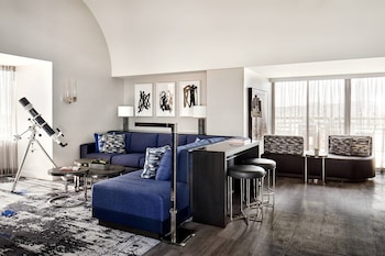 Presidential Suite, 1 King Bed, Balcony