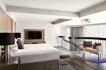 Suite, 1 King Bed