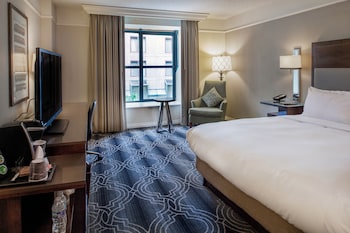 Room, 1 King Bed, Non Smoking, Courtyard View