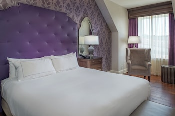 Grand Hall 1 King Conductors Luxury Suite, Club Lounge Access