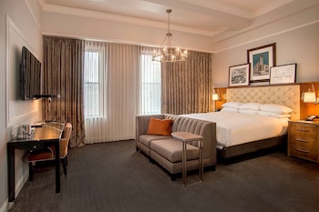 Junior Suite, 1 King Bed (Clock Tower)