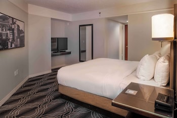 Junior Suite, 1 King Bed, Non Smoking